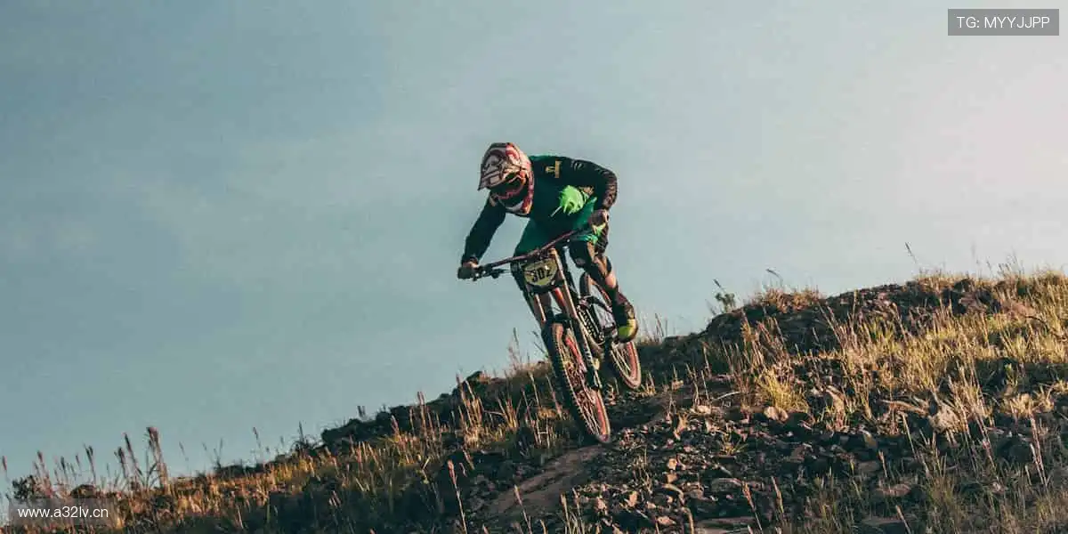 🔴实时互动,弹幕刷屏点燃观赛热情!